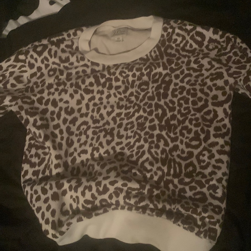 Cheetah long sleeve 8$